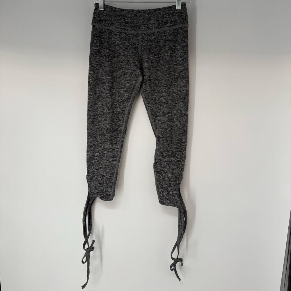 Beyond Yoga Capri Lace Up Leggings Women's Size M Space Dye Gray Black
